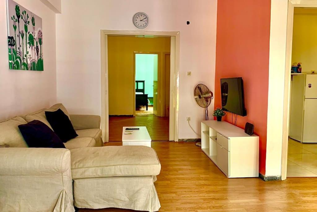 2 Bedroom Apartment 300 Meters Metro Aghios Loanis Athen Exterior foto
